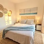 Soleggiato Attico Vista Mare E Piscina Sc768 Apartmán *