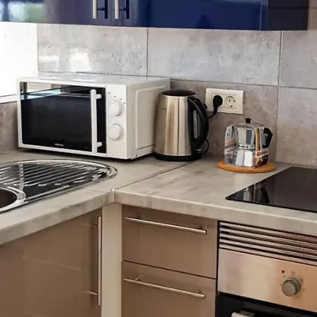 Soleggiato Attico Vista Mare E Piscina Sc768 Daire *