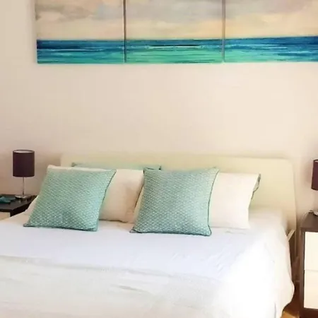 Soleggiato Attico Vista Mare E Piscina Sc768 *