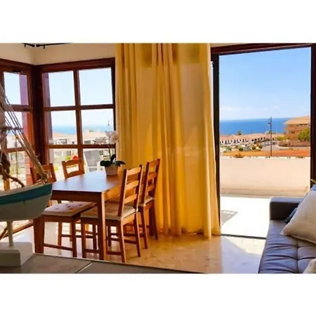 Soleggiato Attico Vista Mare E Piscina Sc768 *