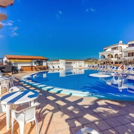 Soleggiato Attico Vista Mare E Piscina Sc768 Daire *